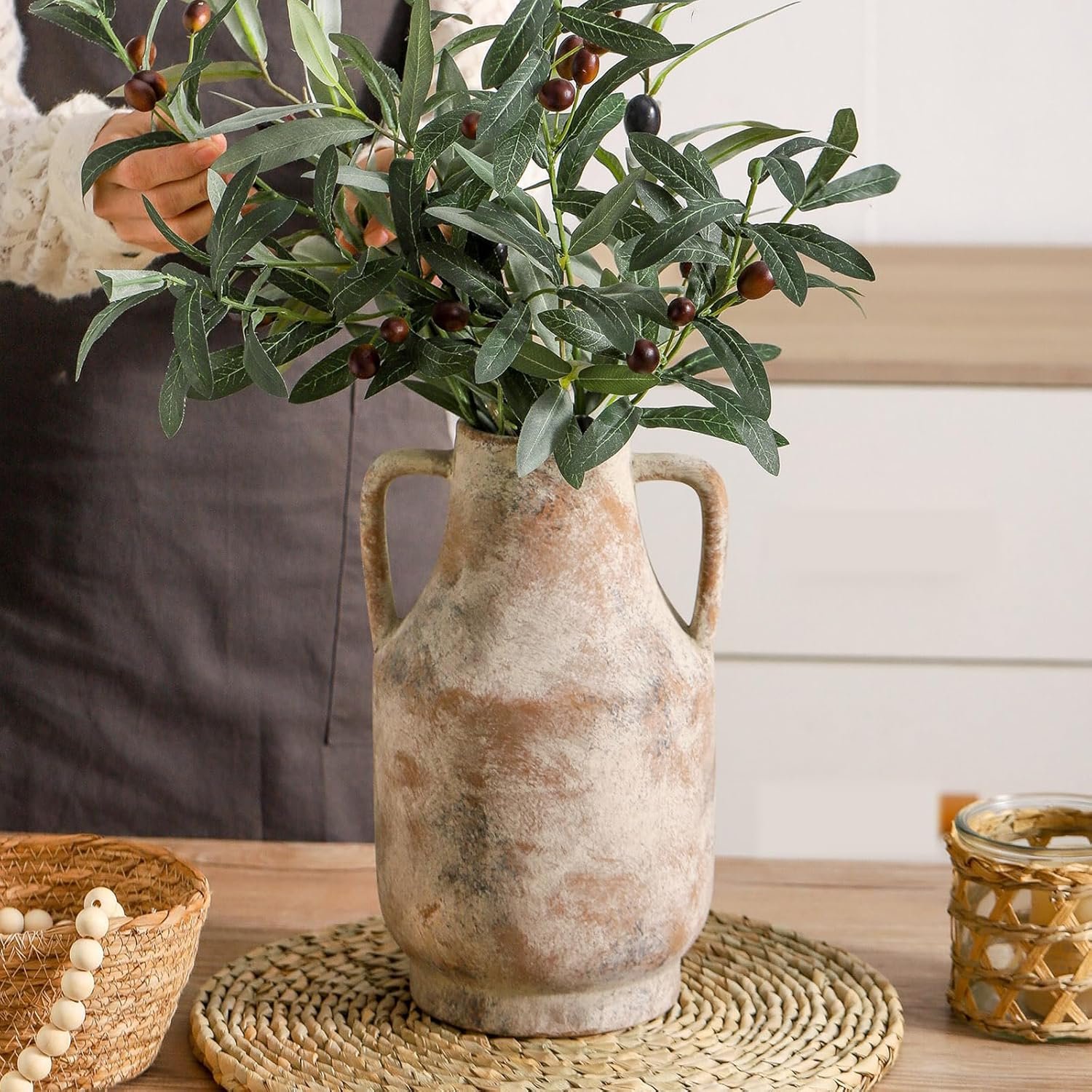 81bNtTdEc9L._AC_SL1500_ Mitt&Ditt Ceramic Flower Vase with Handles - Image 2